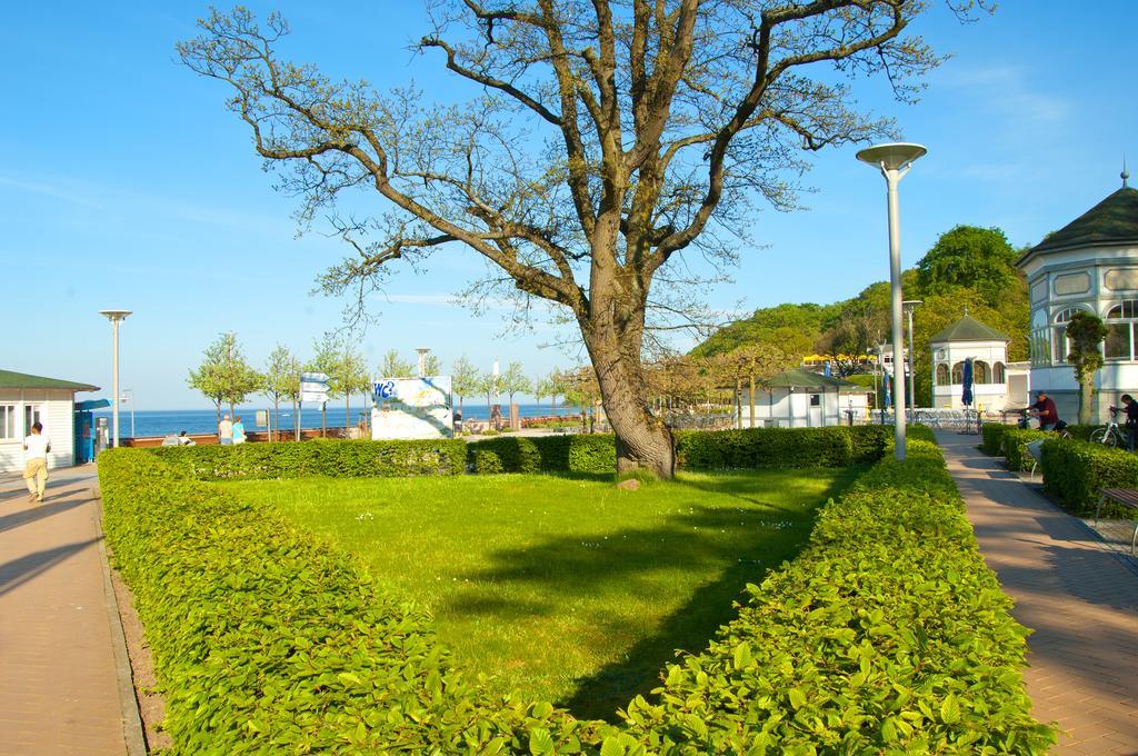 Ferien Unterm Reetdach In Gohren Hotel เกอเรน ภายนอก รูปภาพ