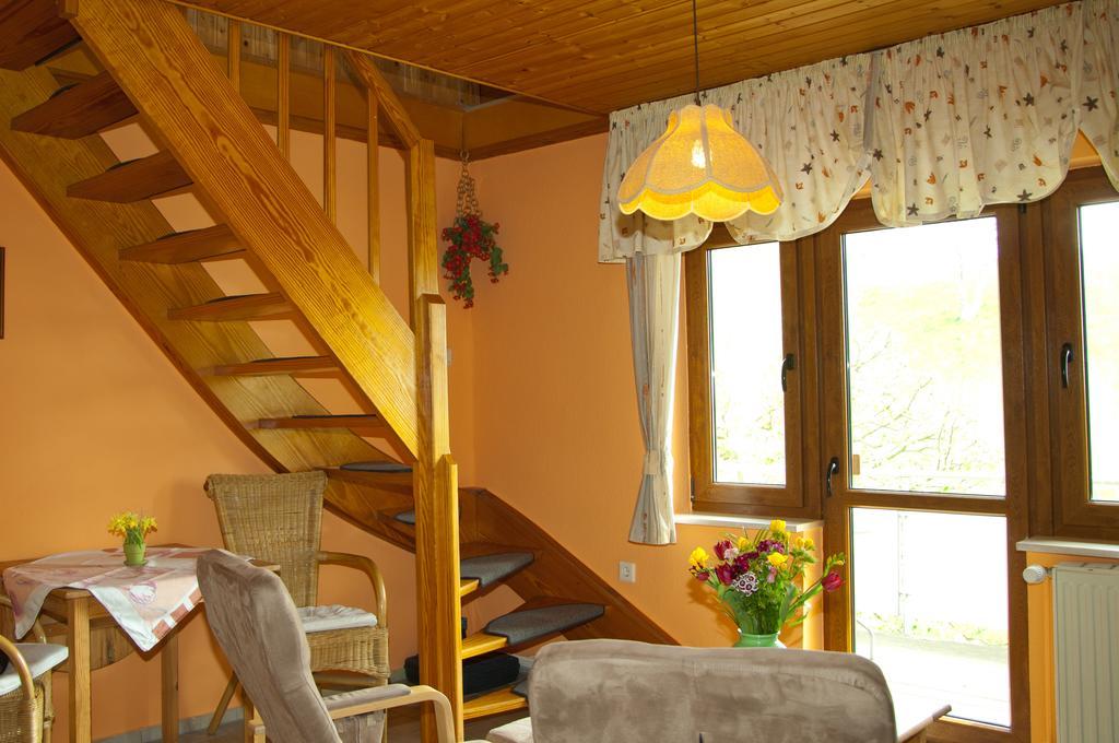 Ferien Unterm Reetdach In Gohren Hotel เกอเรน ภายนอก รูปภาพ